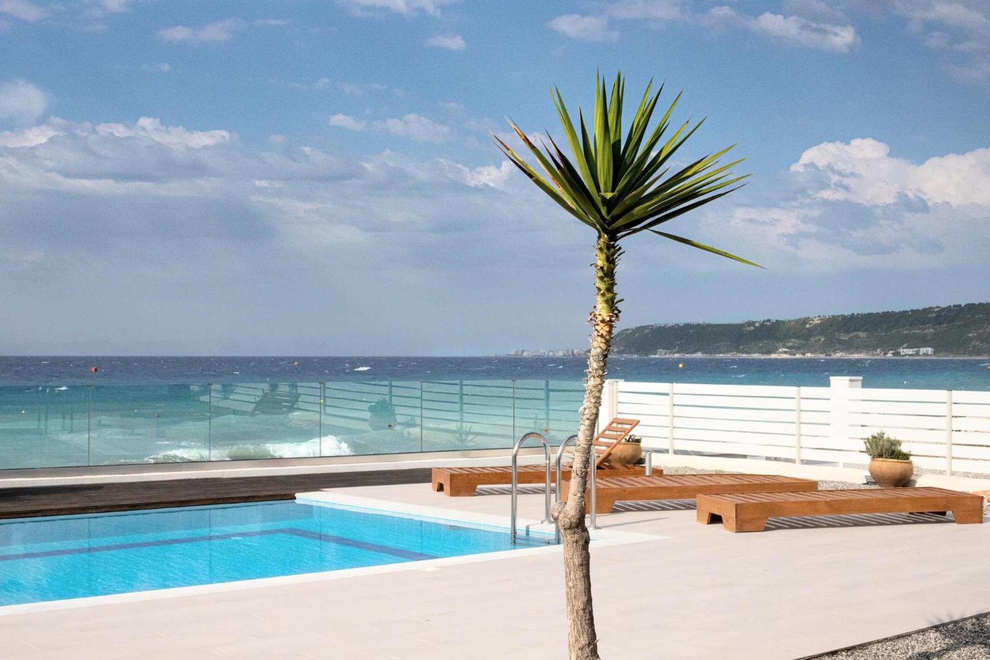 Vaso Beach Front Villa Ialysos  Buitenkant foto